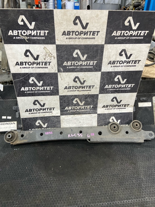 Тяга продольная TOYOTA PASSO KGC35 1KRFE левая (б/у)