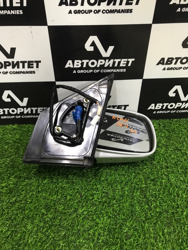 Зеркало TOYOTA IST NCP61 2003 правое (б/у)