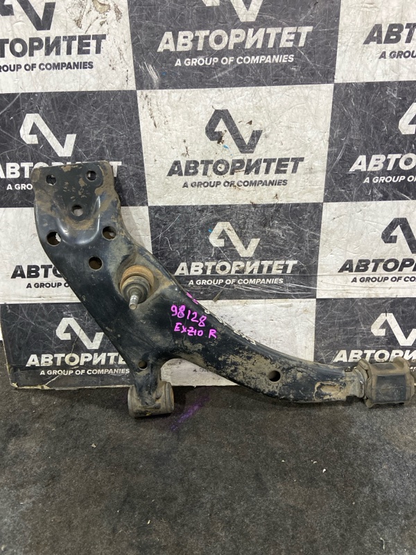 Рычаг TOYOTA RAUM EXZ10 5EFE передний правый (б/у)