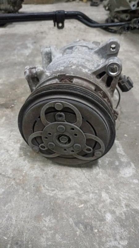 Компрессор кондиционера NISSAN CARAVAN CQGE25 KA24DE 2006 (б/у)