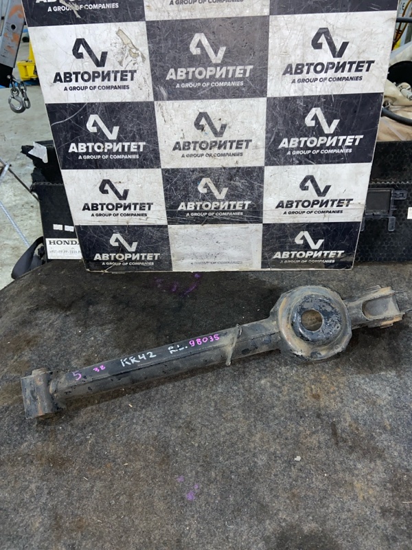 Тяга продольная TOYOTA NOAH KR42 7KE левая (б/у)