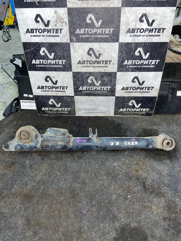 Тяга продольная TOYOTA NOAH KR42 7KE правая (б/у)