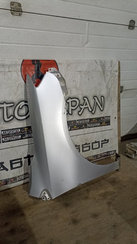 Крыло TOYOTA COROLLA AXIO ZRE142 2ZRFE 2010 переднее правое (б/у)