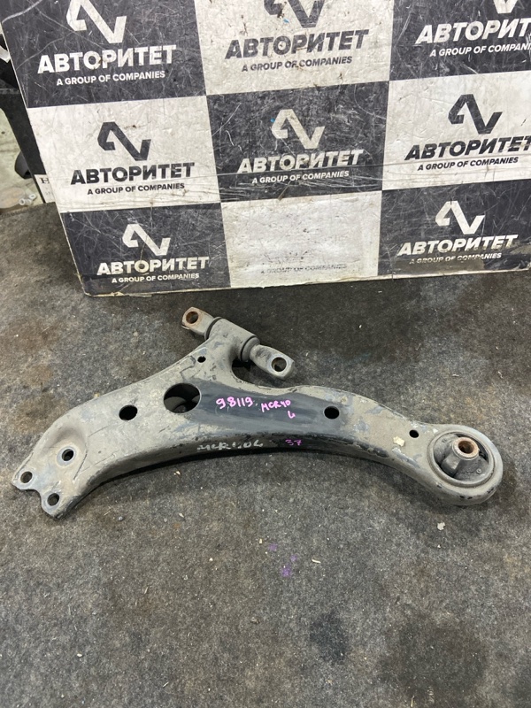 Рычаг TOYOTA ESTIMA MCR40 левый (б/у)