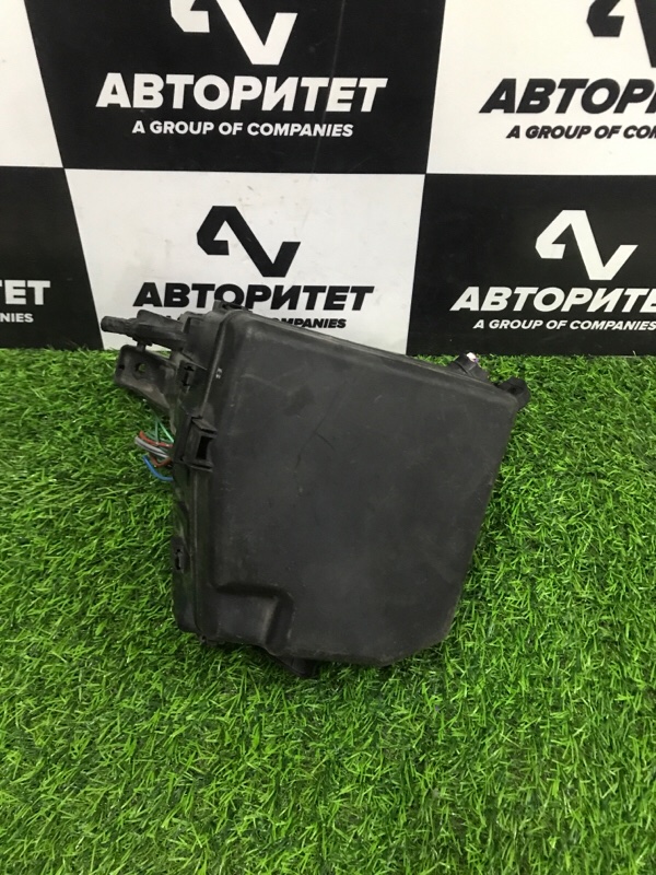 Блок предохранителей TOYOTA RACTIS SCP100 2SZFE 2005 (б/у)