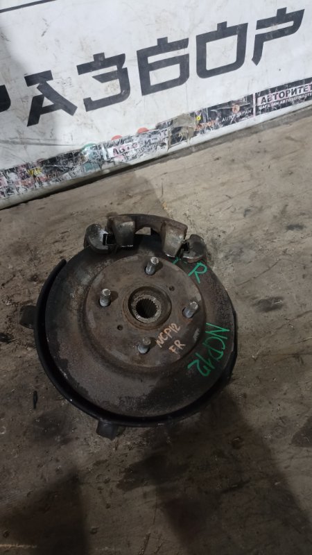 Ступица TOYOTA PLATZ NCP12 1NZFE 2000 передняя правая (б/у)