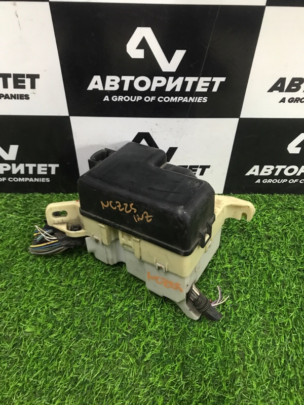 Блок предохранителей TOYOTA RAUM NCZ25 1NZFE 2006 (б/у)