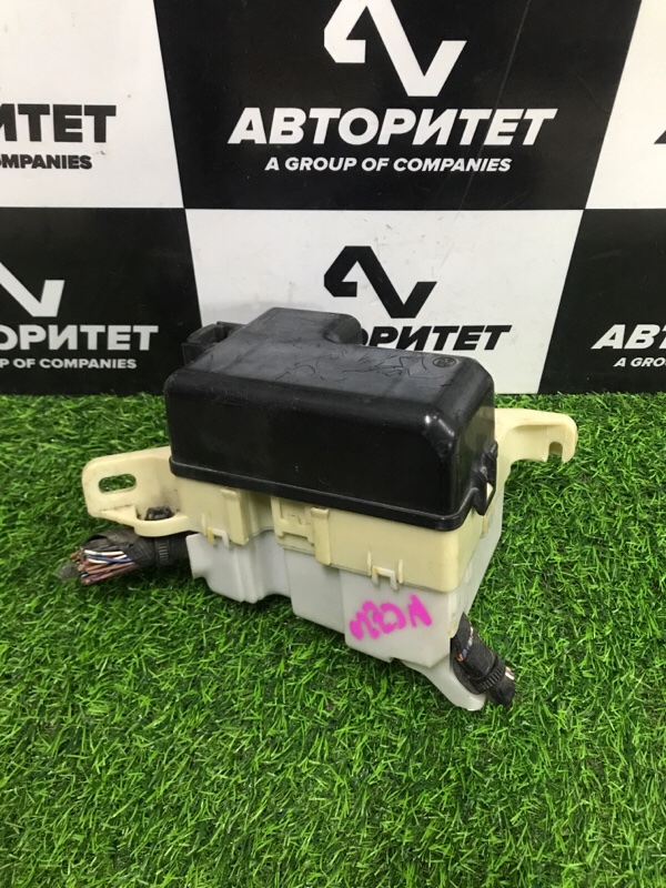 Блок предохранителей TOYOTA RAUM NCZ20 1NZFE 2004 (б/у)