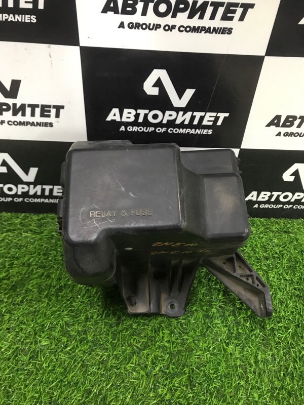 Блок предохранителей TOYOTA WISH ZNE10 1ZZFE 2003 (б/у)