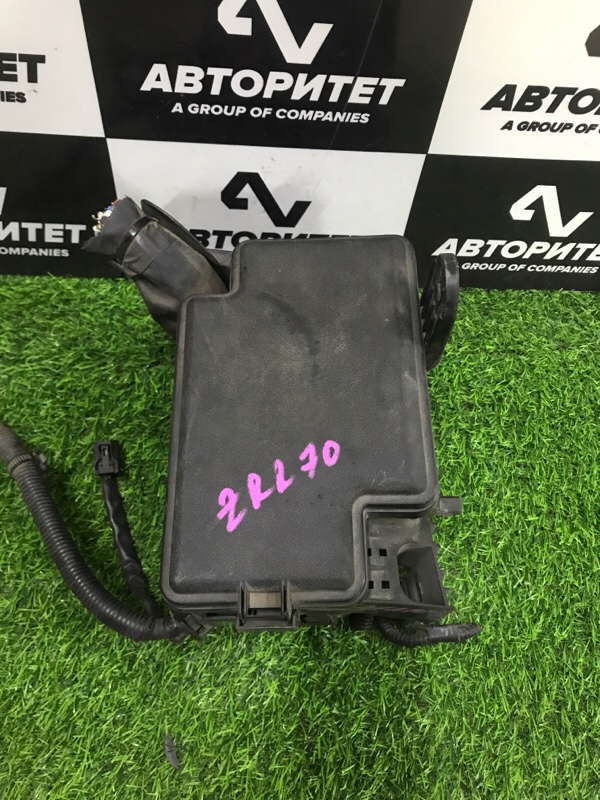 Блок предохранителей TOYOTA NOAH ZRR70 3ZRFAE 2007 (б/у)