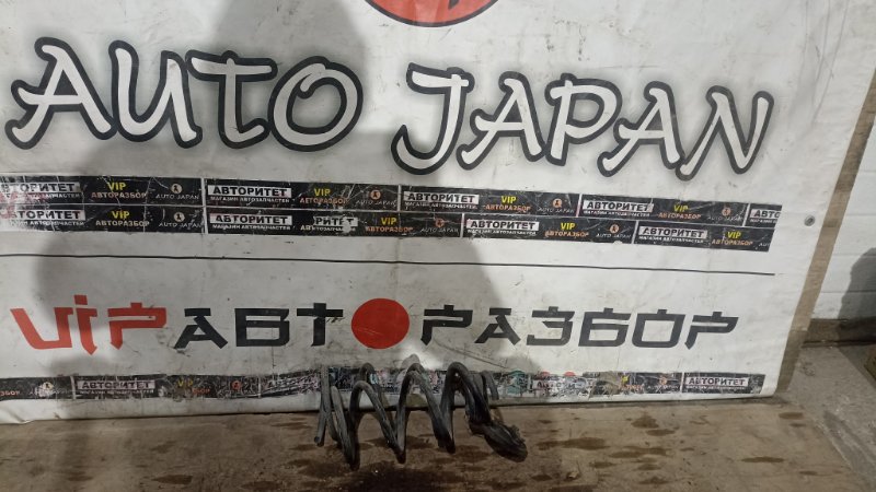 Пружина NISSAN NOTE E12 HR12DE 2015 задняя (б/у)