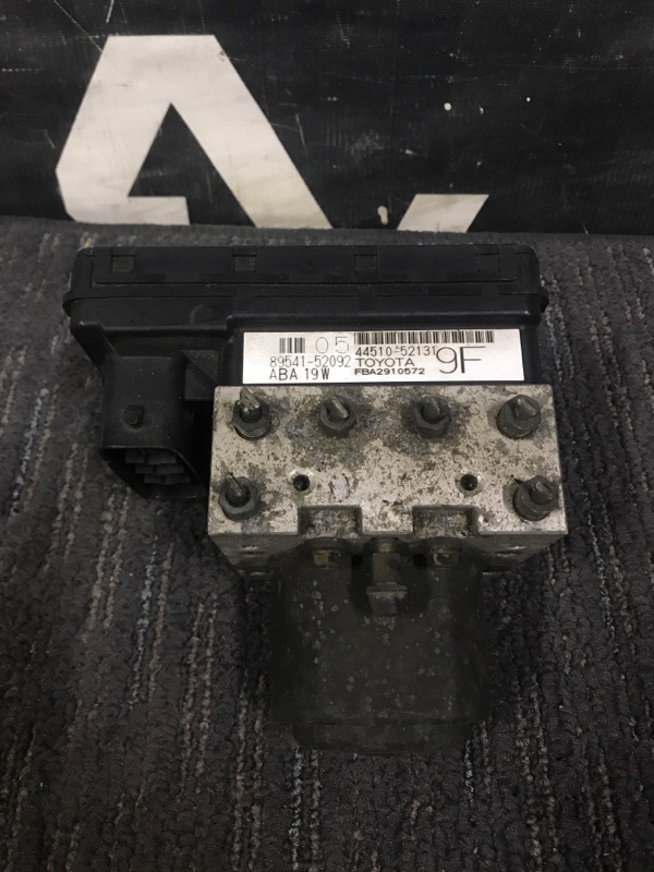 Блок abs TOYOTA PLATZ NCP12 1NZFE 2000 (б/у)