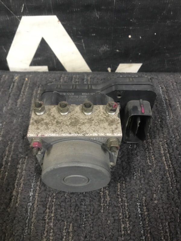 Блок abs TOYOTA COROLLA FIELDER NZE141 1NZFE 2008 (б/у)