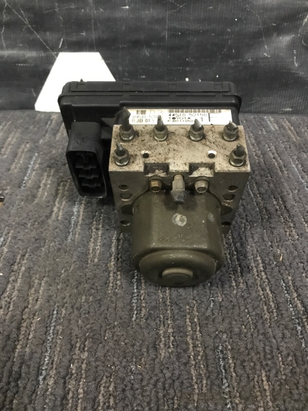 Блок abs TOYOTA PLATZ NCP12 1NZFE 2000 (б/у)