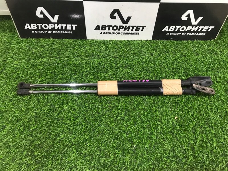 Амортизатор 5-й двери TOYOTA BLADE AZE156 2009 (б/у)