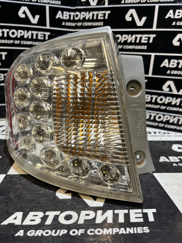 Стоп-сигнал SUBARU IMPREZA GH8 левый (б/у)