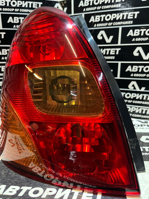Стоп-сигнал TOYOTA COROLLA SPACIO NZE121 левый (б/у)