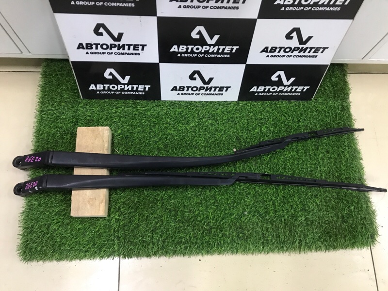 Дворник TOYOTA WISH ZGE20 2010 (б/у)