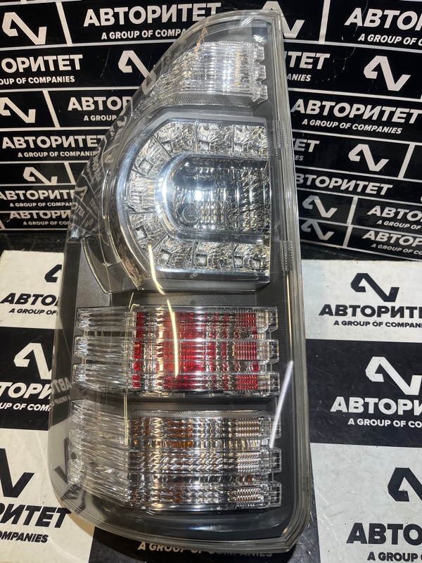 Стоп-сигнал TOYOTA VOXY ZRR70 левый (б/у)