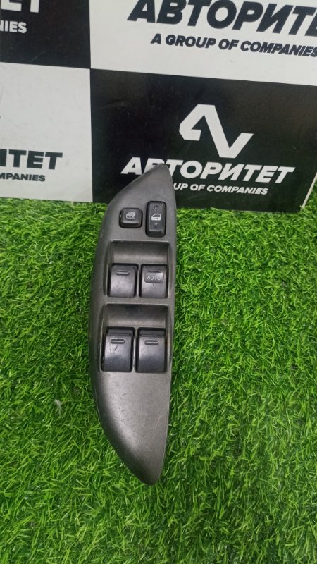 Блок управления стеклоподъемниками TOYOTA PLATZ NCP12 1NZFE 2000 передний правый (б/у)