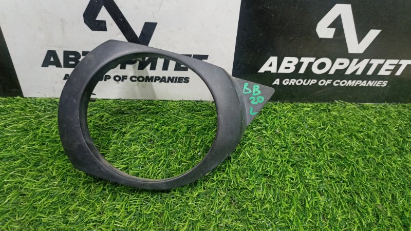 Ободок туманки TOYOTA BB QNC21 3SZFE 2007 левый (б/у)