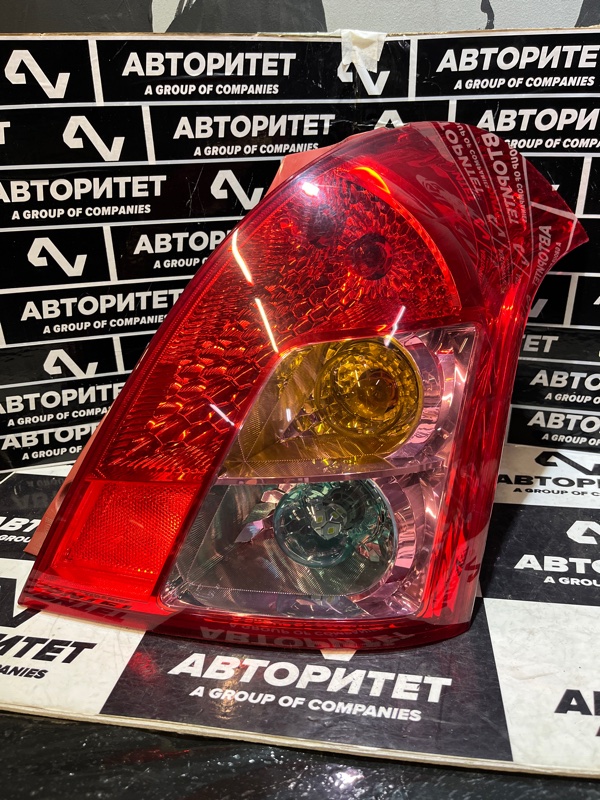 Стоп-сигнал SUZUKI SWIFT ZD11S 2005 правый (б/у)
