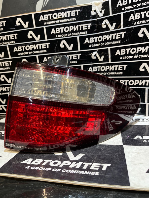 Стоп-сигнал TOYOTA ESTIMA MCR40 правый (б/у)