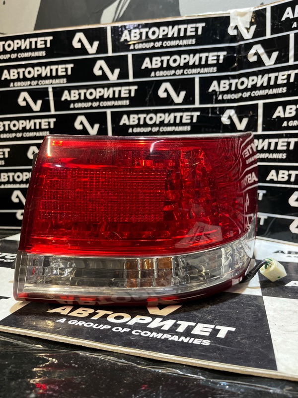 Стоп-сигнал TOYOTA MARK II GX100 правый (б/у)