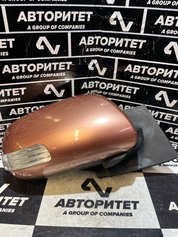 Зеркало TOYOTA VITZ KSP90 правое (б/у)