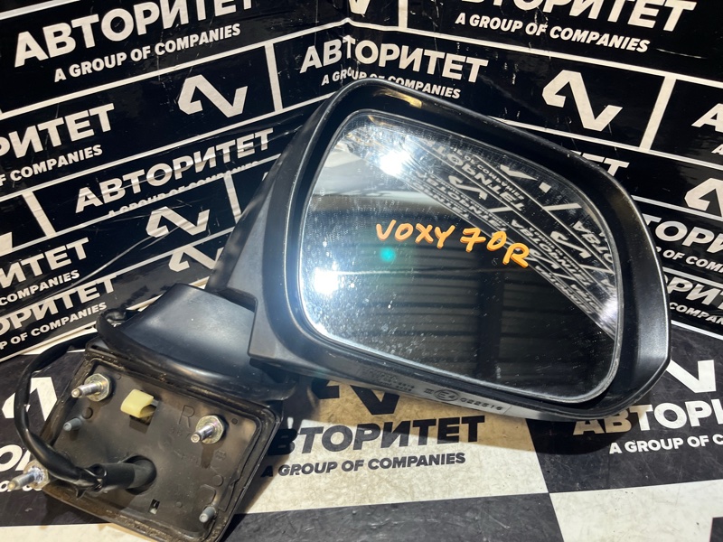 Зеркало TOYOTA VOXY ZRR70 правое (б/у)