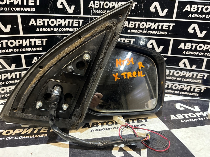 Зеркало NISSAN X-TRAIL NT31 правое (б/у)