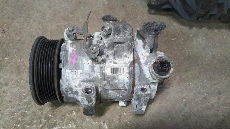 Компрессор кондиционера TOYOTA BLADE AZE156 2AZFE 2007 (б/у)