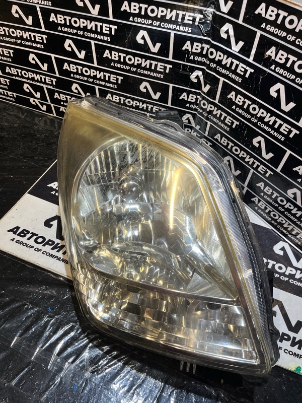 Фара SUZUKI WAGON R MH23S правая (б/у)