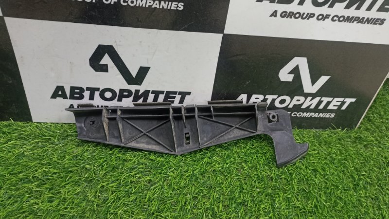 Крепление бампера TOYOTA PREMIO ZZT240 1ZZFE 2002 переднее правое (б/у)