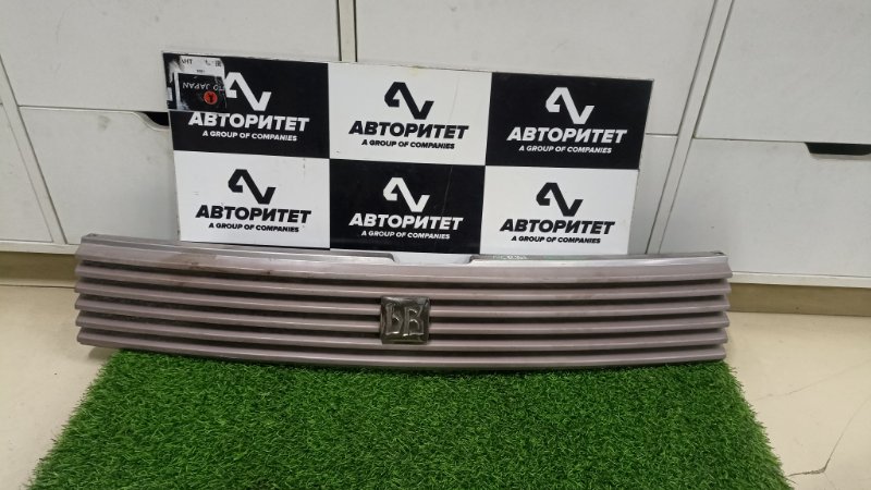 Решетка радиатора TOYOTA BB NCP31 1NZFE 2004 (б/у)