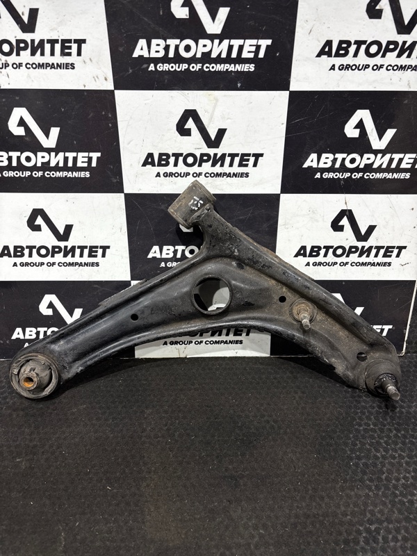 Рычаг TOYOTA SUCCEED NCP51 1NZFE передний правый (б/у)