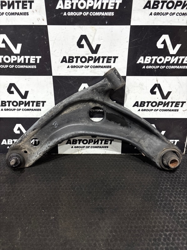 Рычаг TOYOTA VITZ KSP90 1KRFE передний левый (б/у)