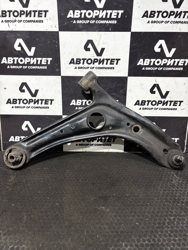 Рычаг TOYOTA SUCCEED NCP51 1NZFE передний правый (б/у)