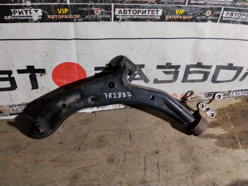 Рычаг NISSAN SUNNY FB15 QG15DE 2001 передний левый (б/у)