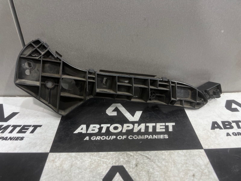 Крепление бампера TOYOTA PLATZ SCP11 переднее левое (б/у)