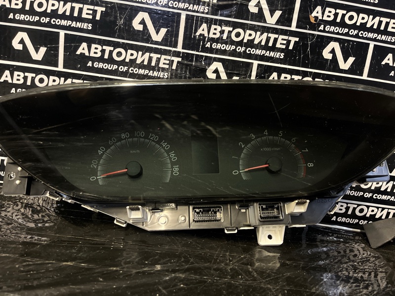 Панель приборов TOYOTA RACTIS NCP100 (б/у)