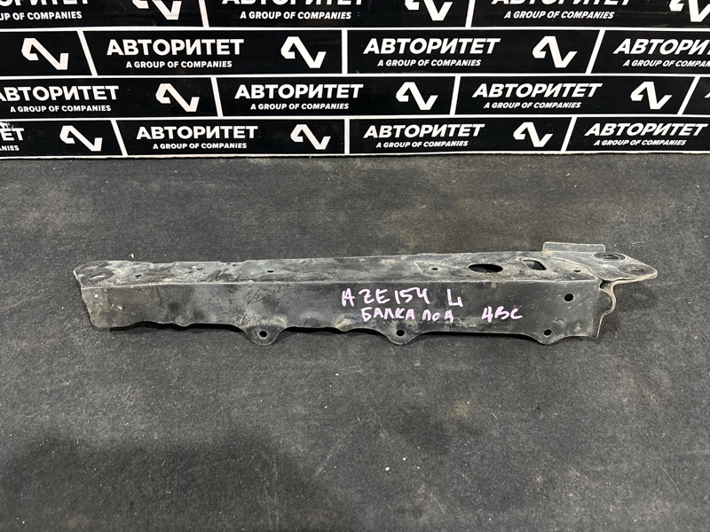 Балка под двс TOYOTA AURIS ZRE154 2ZRFE левая (б/у)