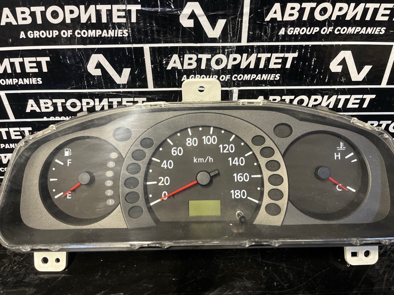 Панель приборов NISSAN CARAVAN CQGE25 KA24DE (б/у)