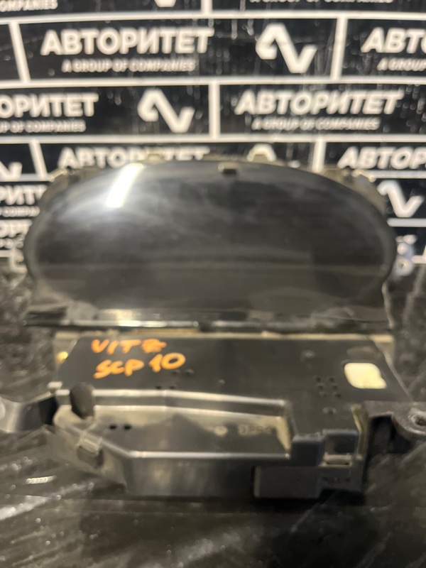Панель приборов TOYOTA VITZ SCP10 (б/у)