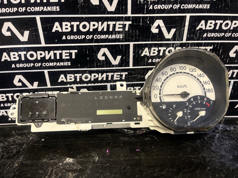 Панель приборов TOYOTA BB NCP31 (б/у)