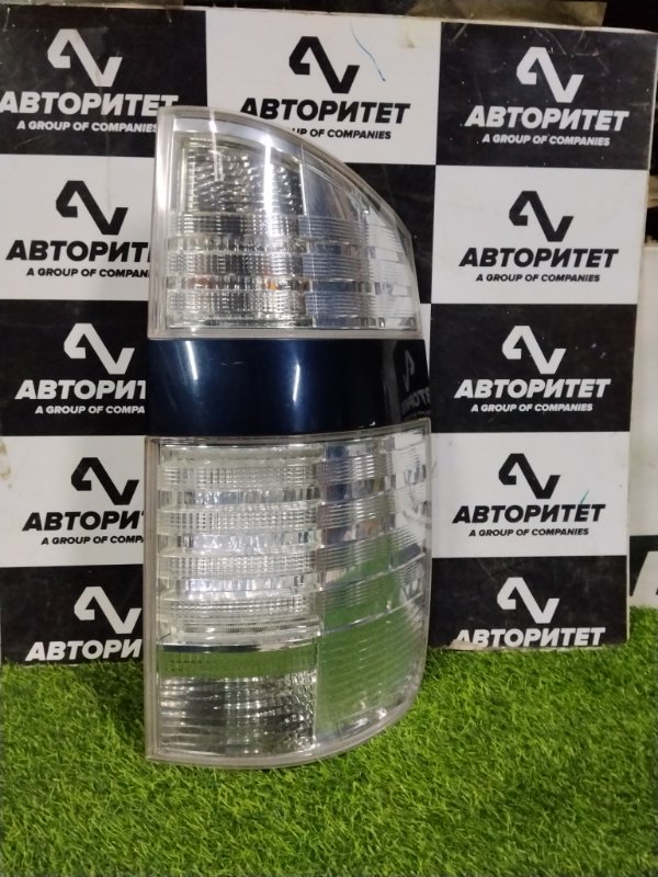 Стоп-сигнал TOYOTA VOXY AZR60 1AZFSE 2002 правый (б/у)