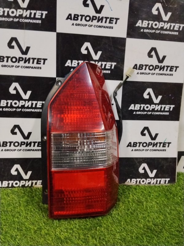Стоп-сигнал MITSUBISHI CHARIOT GRANDIS N84W 4G64 2002 правый (б/у)