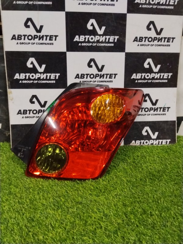 Стоп-сигнал TOYOTA IST NCP61 1NZFE 2003 правый (б/у)