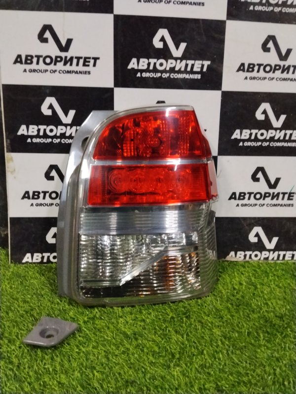 Стоп-сигнал TOYOTA SPADE NCP145 1NZFE 2012 правый (б/у)