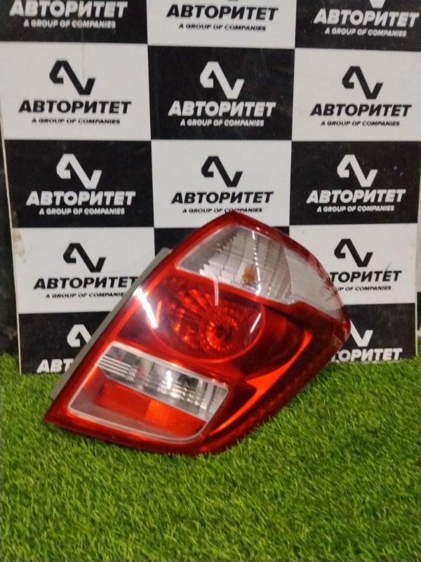 Стоп-сигнал TOYOTA RACTIS SCP100 2SZFE 2006 правый (б/у)